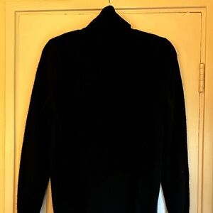 Bloomingdale's Black Cashmere Turtleneck Sweater - Medium